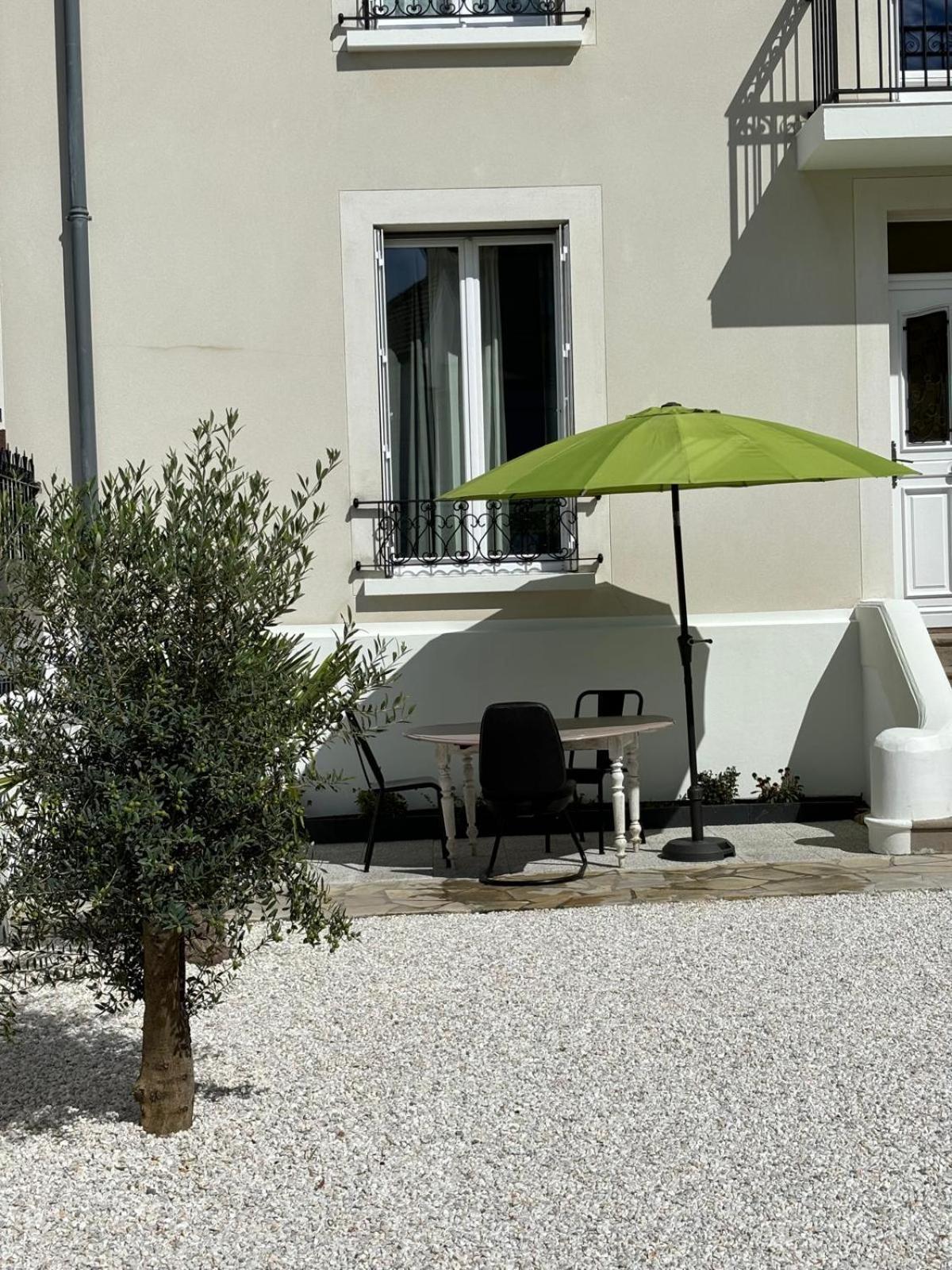 Appartement 2 Chambres Dans Une Belle Maison A Proximite De Paris Asnières المظهر الخارجي الصورة